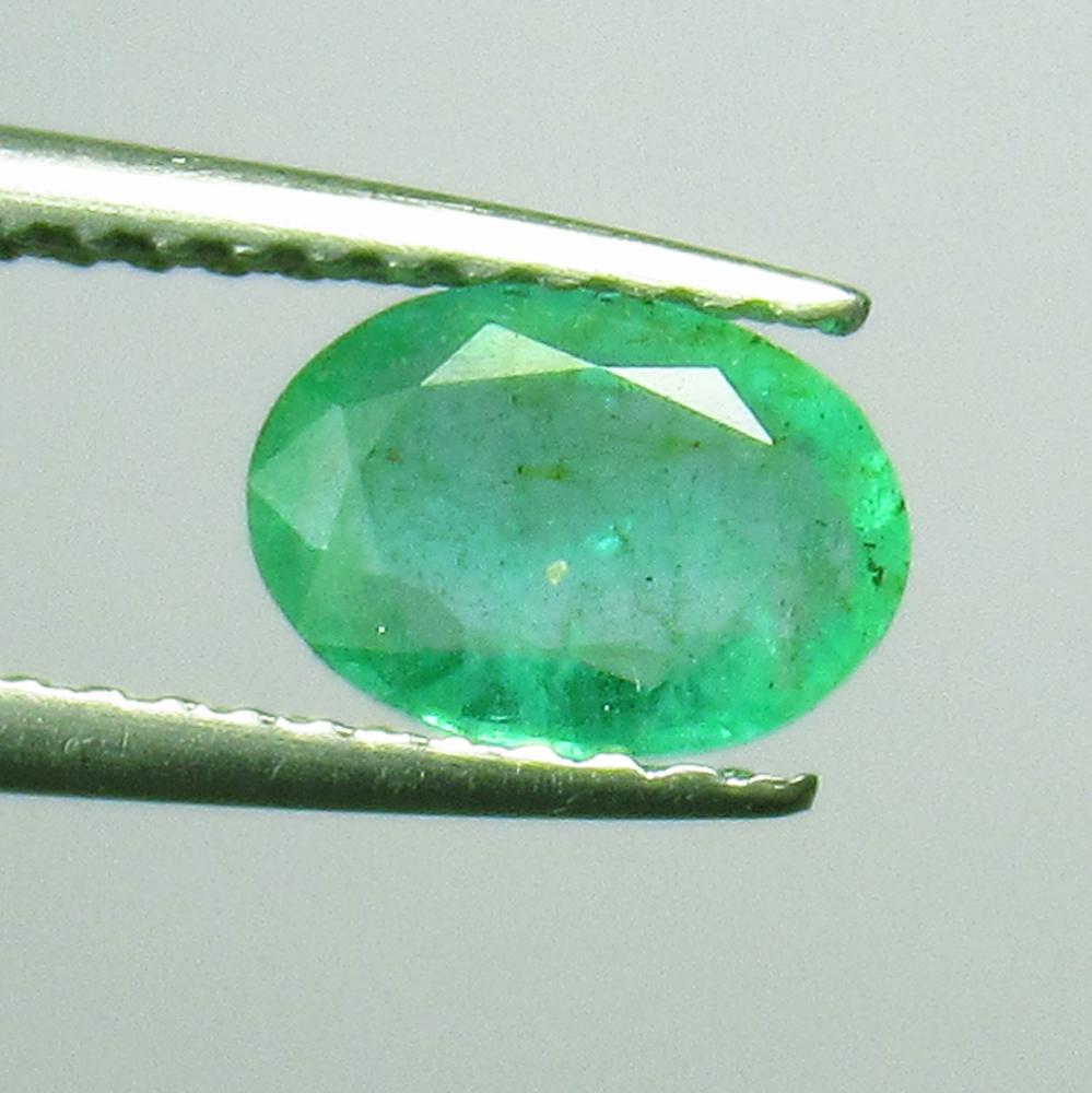 0.75 Ct Genuine Zambian Emerald Oval Cut (1 of 2)