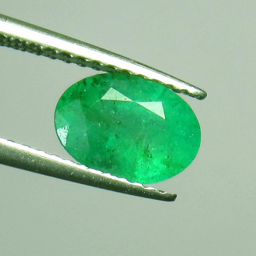 1.27 Ct Genuine Zambian Emerald Oval Cut (1 of 2)