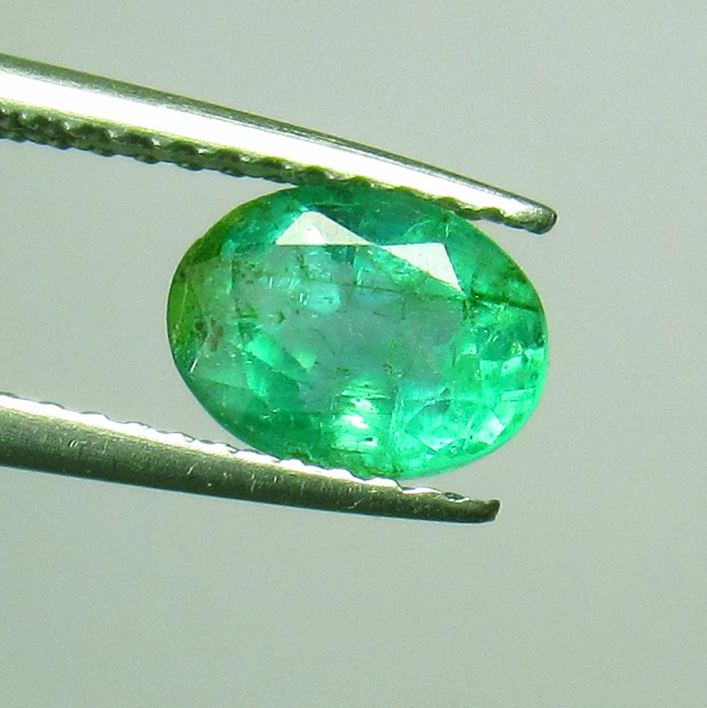 1.00 Ct Genuine Zambian Emerald Oval Cut (1 of 2)