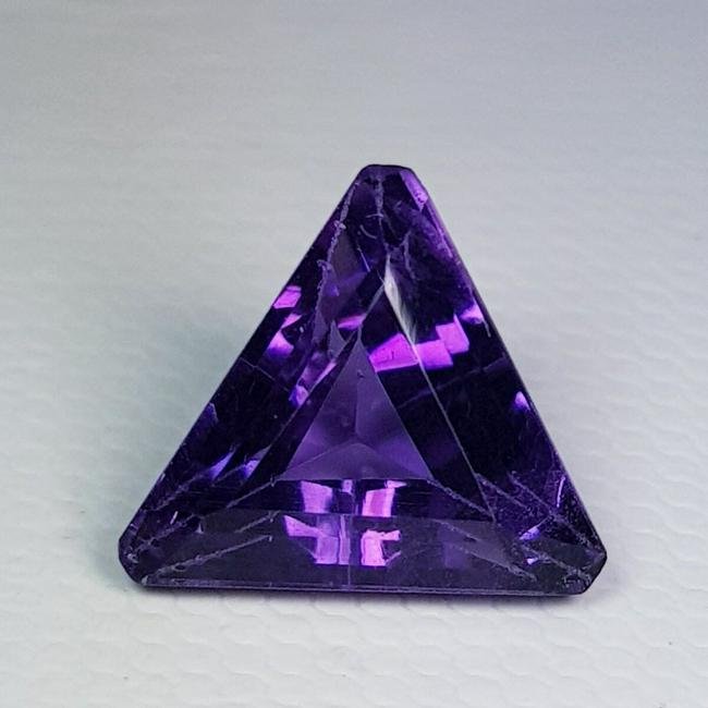 3.36 ct Natural Amethyst Triangle Cut (1 of 6)