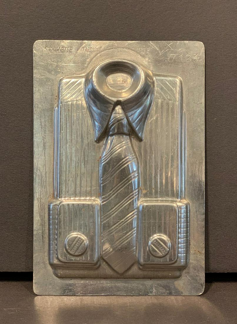 c. 1940 Tie & Dress Shirt ‘Flattie’ Chocolate Mold (1 of 1)