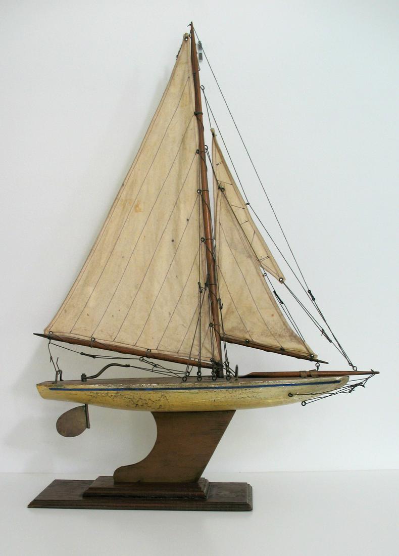 Great Vintage Pond Boat (1 of 3)