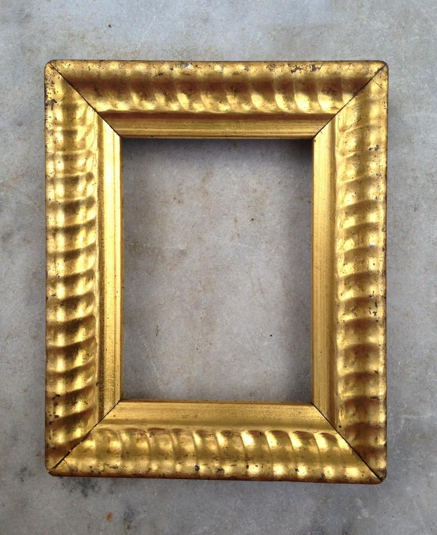 Tiny 19thc Gold Leaf Rippled Frame (1 of 3)