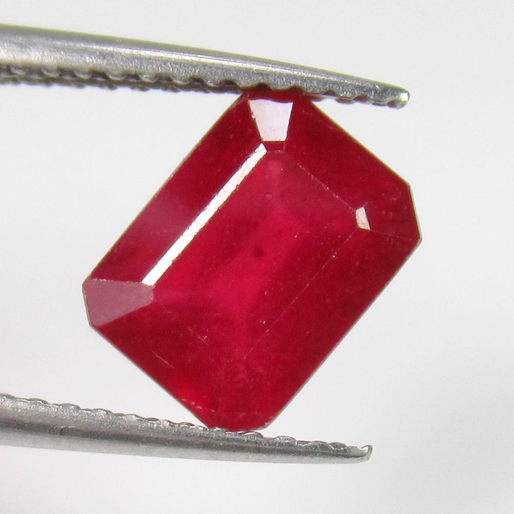 2.79 Ct Genuine Blood Red Ruby Octagon Cut (1 of 2)