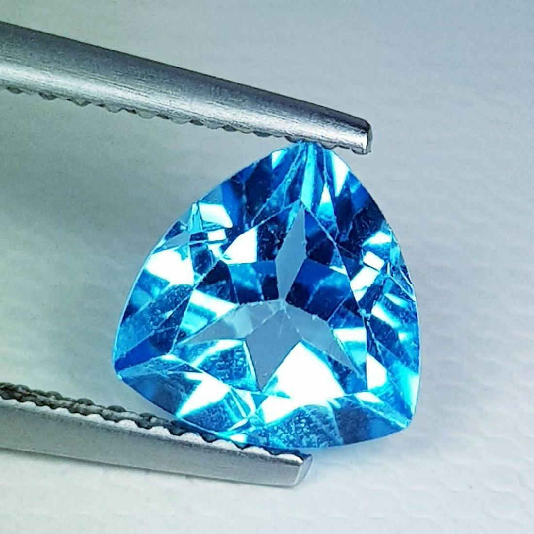 Natural Blue Topaz Triangle Cut 2.15 ct (1 of 6)