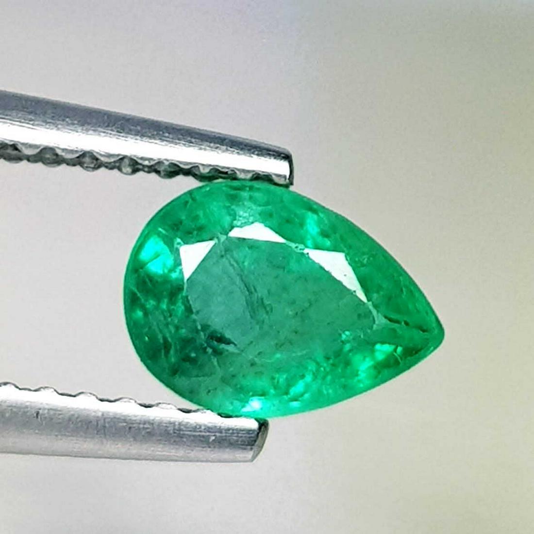 Natural Emerald Pear Cut 0.93 ct (1 of 5)