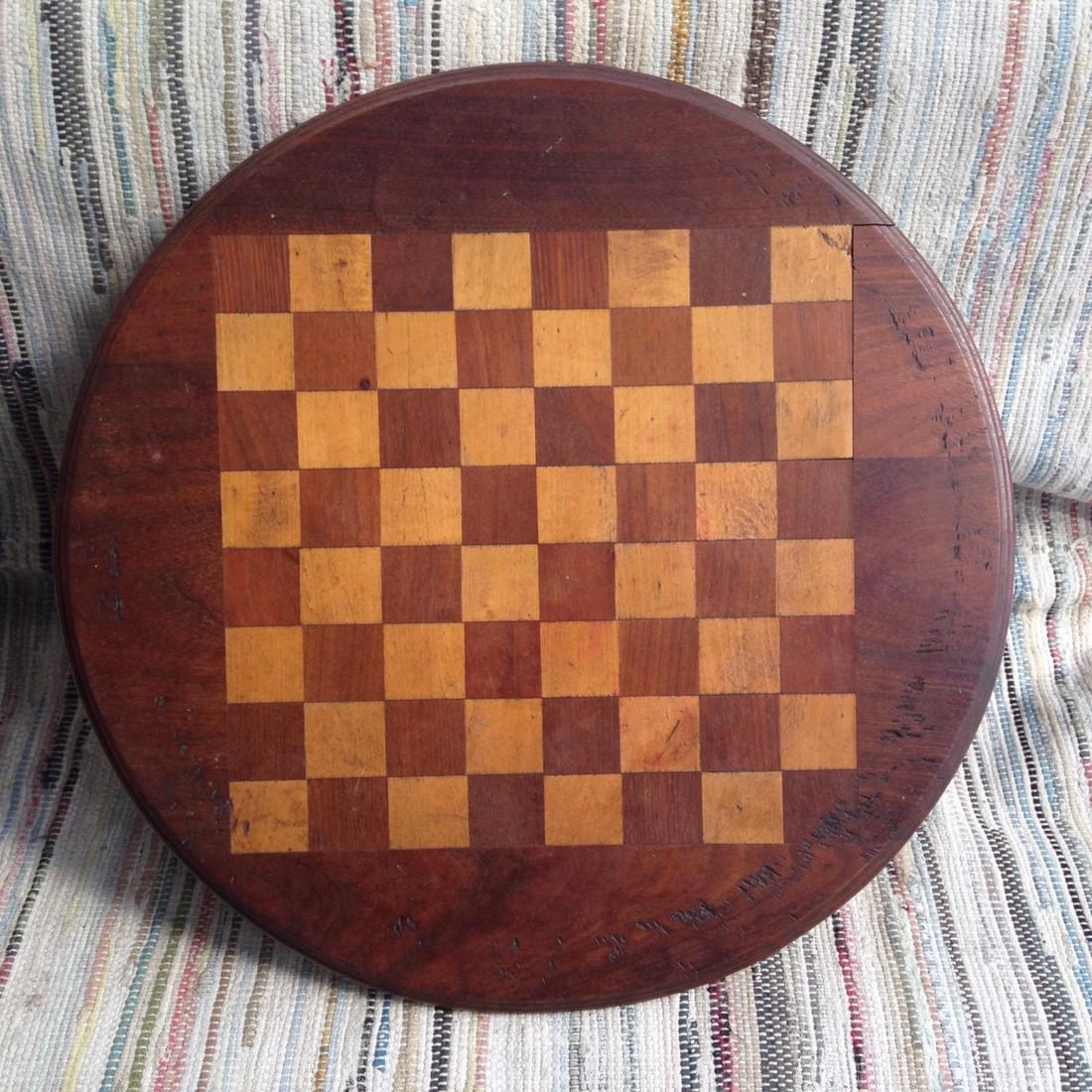 C1900 Checkers, Backgammon, Cribbage Inlaid Gameboard: Title: C1900 Checkers, Backgammon, Cribbage Inlaid Gameboard In Good Used Condition Dimension: Approximately 17" diameter. 5/8" thick Shipping: Domestic: Flat-rate of $30.00 to anywhere within the con