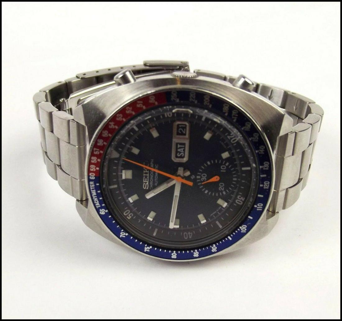 Vintage Seiko Automatic Pepsi Wrist Watch: ~ Vintage Seiko Automatic Pepsi Wrist Watch ~ A nice weighty 1869/70 wristwatch in the diver's style. The watch case/bezel and crown are made of stainless steel. The watch has a navy blue metallic dia