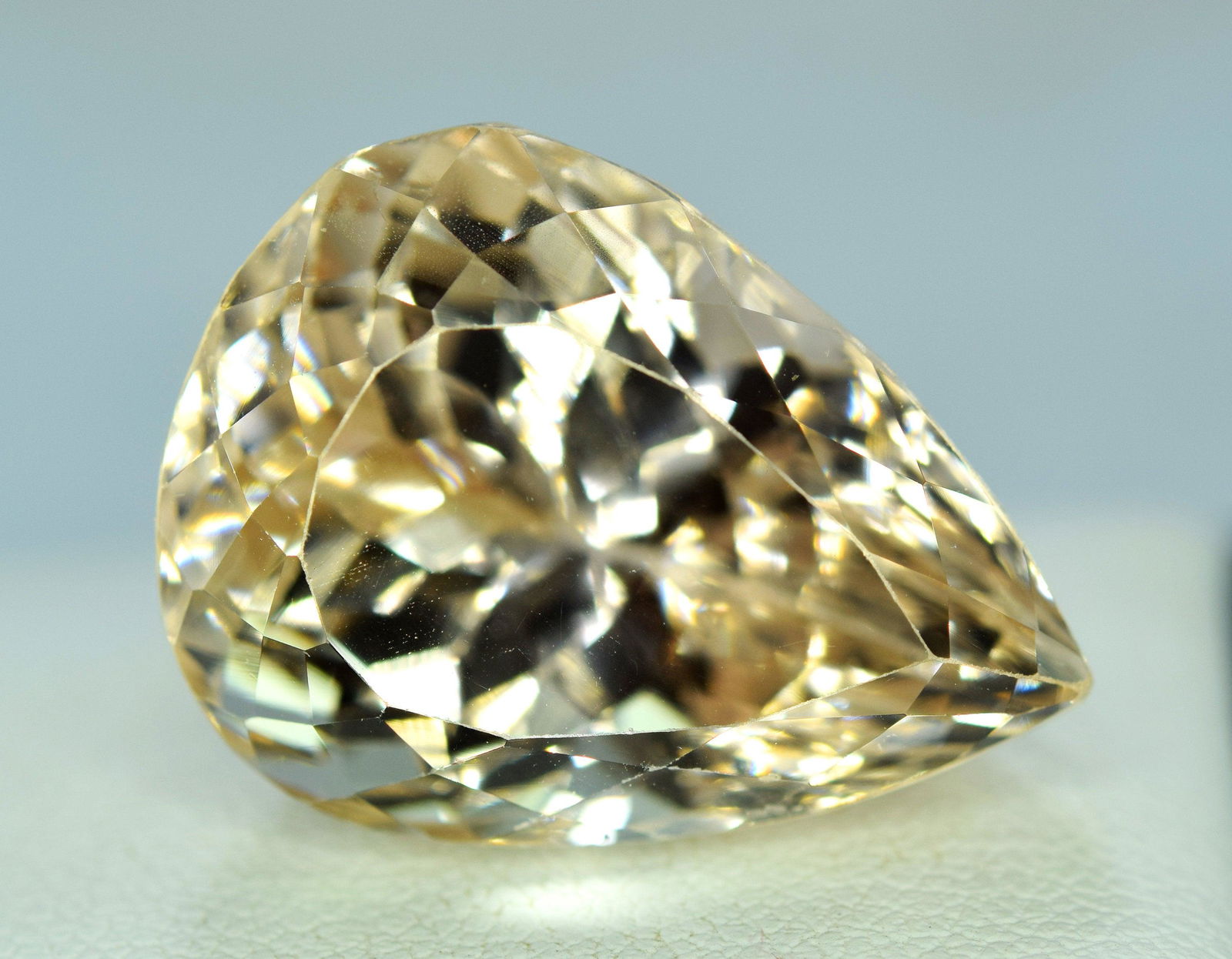 38.80 CT Natural Peach Color Loupe Clean Kunzite (1 of 5)