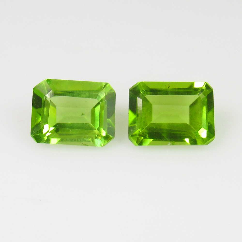 2.97 Ct Genuine Pakistan Peridot Octagon Pair: No Reserve! Title: 2.97 Ct Genuine Pakistan Peridot Octagon Pair Stone Clarity: VVS Gemstones: Natural Peridot Carat Weights: 2.97 Size/Dimensions: 7.90 x 6.00 x 3.80 mm / 2 PC's Additional Informatio