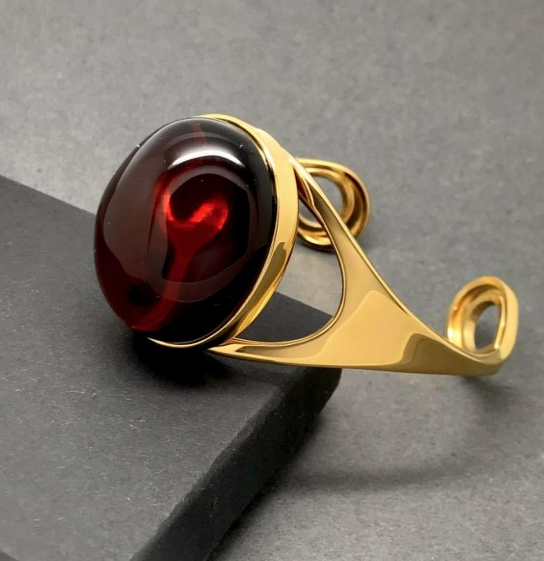 Staggering Silver Amber Bangle Bracelet (1 of 8)