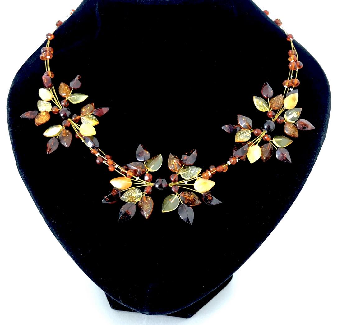 Hand carved Baltic amber necklace (1 of 6)