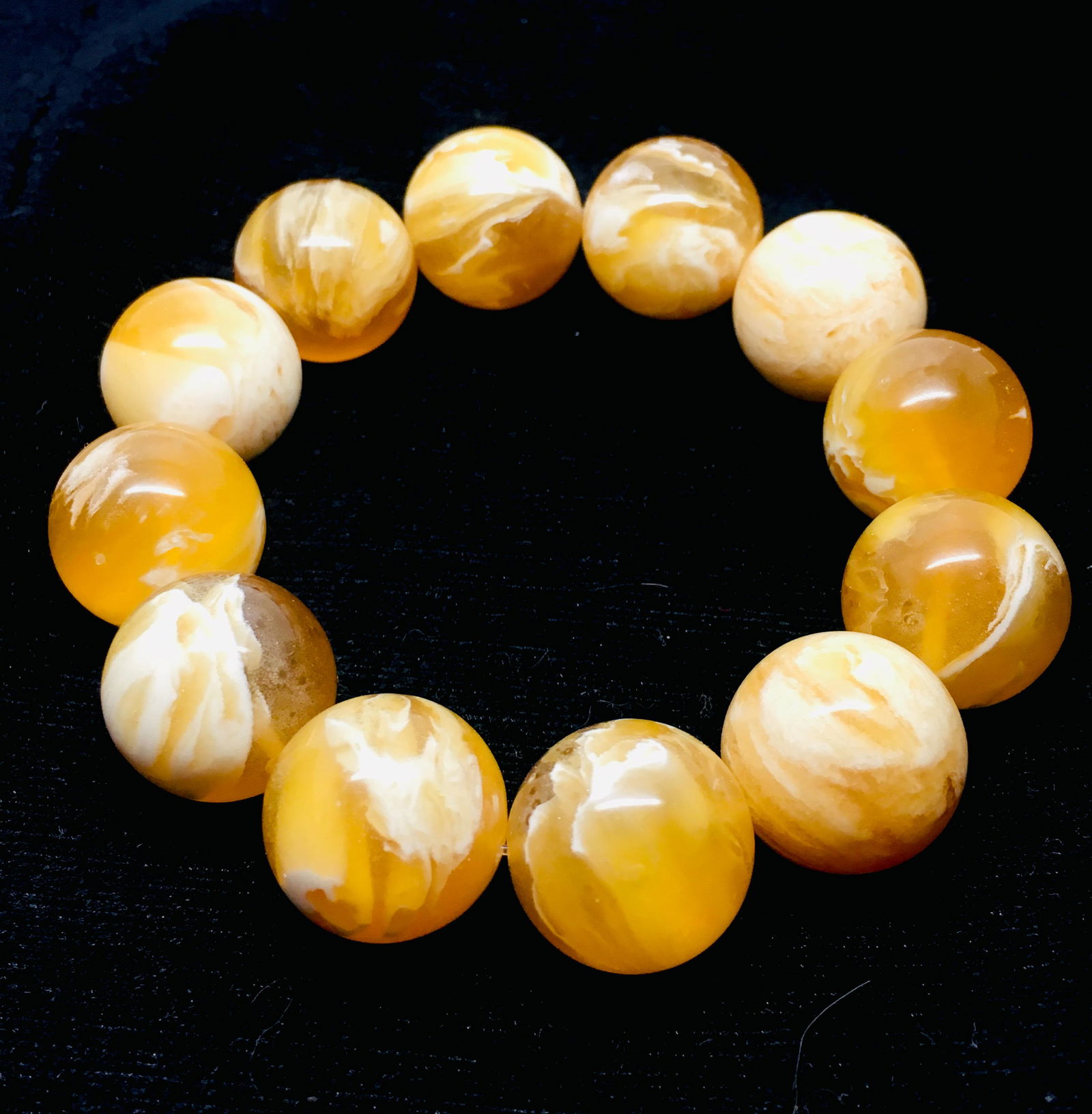 Amber bead bracelet with rare patterns (1 of 8)