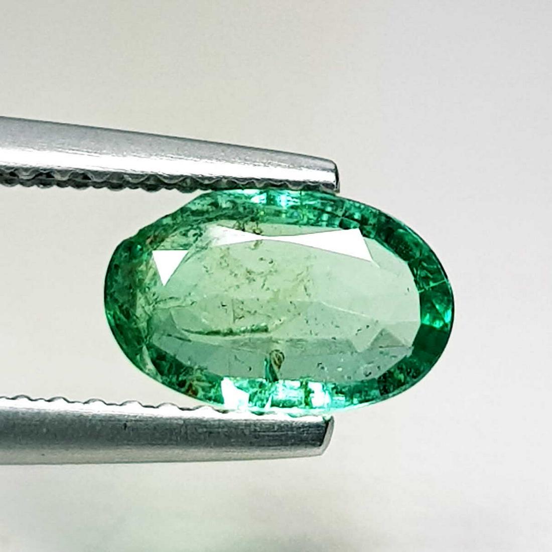 Natural Emerald Oval Cut 0.80 ct (1 of 5)