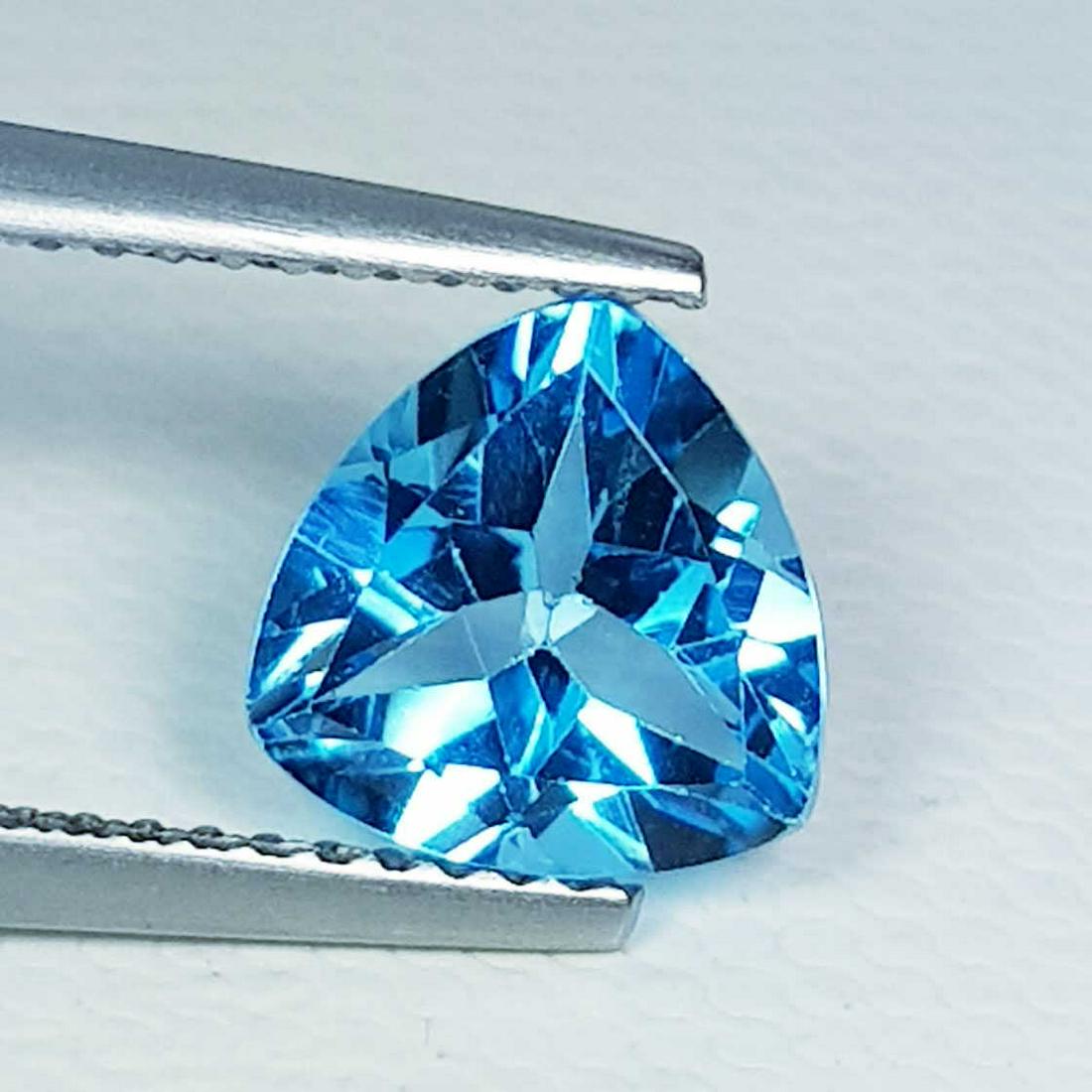 Natural Blue Topaz Triangle Cut 2.10 ct (1 of 6)