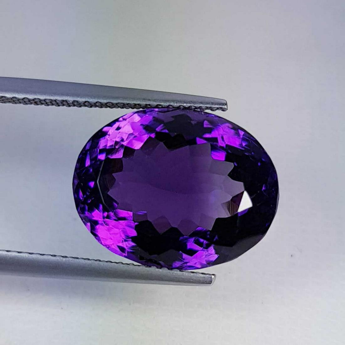 13.85 ct Natural Amethyst Oval Cut (1 of 5)