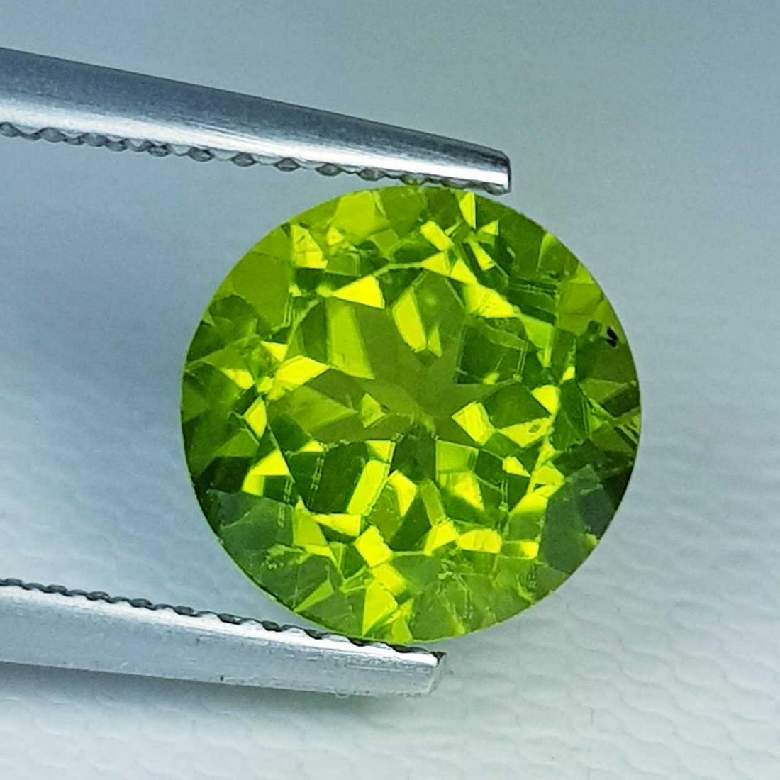 3.50 ct Natural Peridot Round Cut (1 of 5)