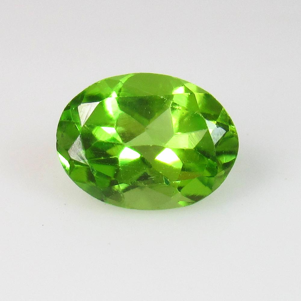 1.81 Ctw Natural Pakistan Peridot Oval Cut: No Reserve! Title: 1.81 Ctw Natural Pakistan Peridot Oval Cut Stone Clarity: VVS Gemstones: Peridot Carat Weights: 1.81 Size/Dimensions: 8.90 x 6.80 x 4.40 mm Additional Information: Top Class Luster 