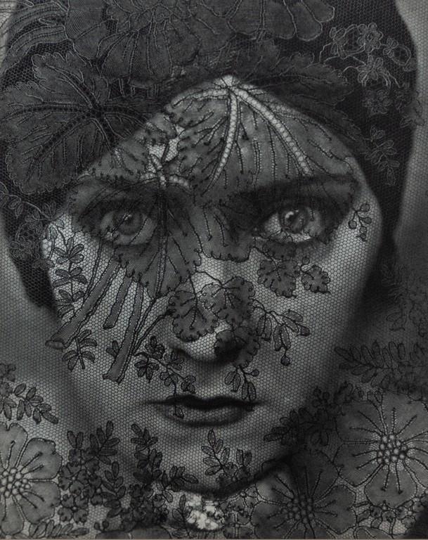 EDWARD STEICHEN - Gloria Swanson, 1924: Artist: Edward Steichen Title: Gloria Swanson, 1924 Medium: Sheet Fed Gravure, 1960, Germany Dimensions: 9.45x11.75" Heat Wax Mounted on 14x18" Conservation Board Edward Steichen was born in Luxembour