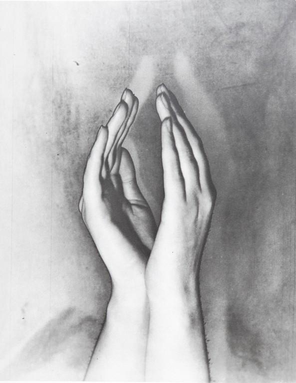 ERWIN BLUMENFELD - Hands solirized Amsterdam 1929: Artist: Erwin Blumenfeld Title: Hands solirized Amsterdam 1929 Date Printed: 1979 Medium: Heliogravure Printer Location: Milan, Italy Additional Info: 28 x21.9 cm - 10.6x8.6 inch, With tissue guard Mo