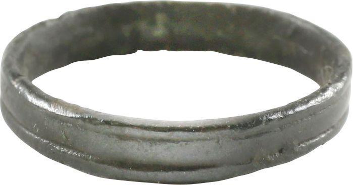 ANCIENT VIKING WOMAN’S WEDDING RING 866-1067 AD SIZE 5: No Reserve! Danelaw England. Medium width with well-delineated raised edges and broader raise medial resulting in a triple band effect. Good detail and excellent mottled patina. Vikings exchanged ring