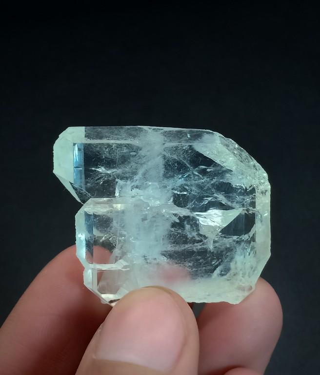18 Gram Beautiful Well Terminated Natural Fadan Quartz: No Reserve! Title: 18 Gram Beautiful Well Terminated Natural Fadan Quartz Specimen Treatment: Natural Gemstone: Fadan Quartz Weight: 18 Gram Size/Dimensions: 30x37x8 mm Origin: Pakistan Shipping: Dome