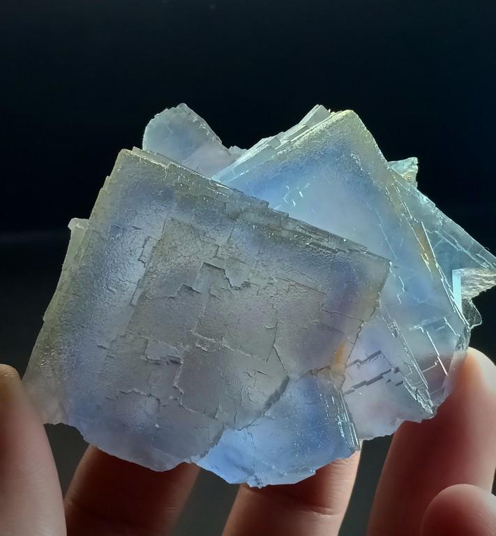 155 Gram Beautiful Well Terminated Perfact Natural: Title: 155 Gram Beautiful Well Terminated Perfact Natural Cubic Fluorite Specimen Treatment: Natural Gemstone: Fluorite Weight: 155 Gram Size/Dimensions: 58x56x37 mm Origin: Pakistan Reserve: $20.00 S