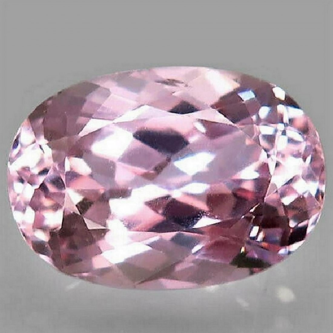 7,04 ct Natural Pink Kunzite 7,04 ct (1 of 2)