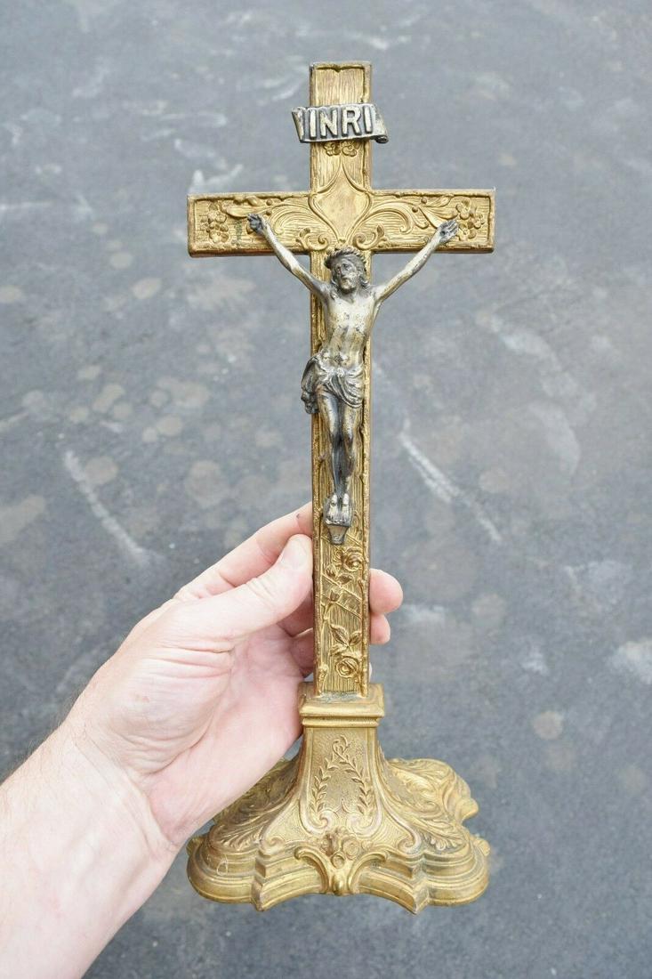 Details about Vintage Brass 13 3/4" Church Altar Top: This is a nice vintage solid brass altar cross Corpus has a silver finish Measures 13 3/4" tall 5 1/2" wide Solid brass A classic addition to your altar Used for many years and ready for many more A n
