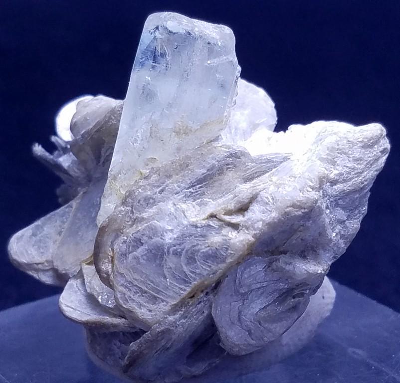 25 Grams Beautiful Aquamarine Specimen With Mica: No Reserve! Title: 25 Grams Beautiful Aquamarine Specimen With Mica Weight: 25 Grams Origin: Pakistan Materials: Specimen Size: 37x32x31 MM Additional Information: Treatment: Natural Shipping: Domest