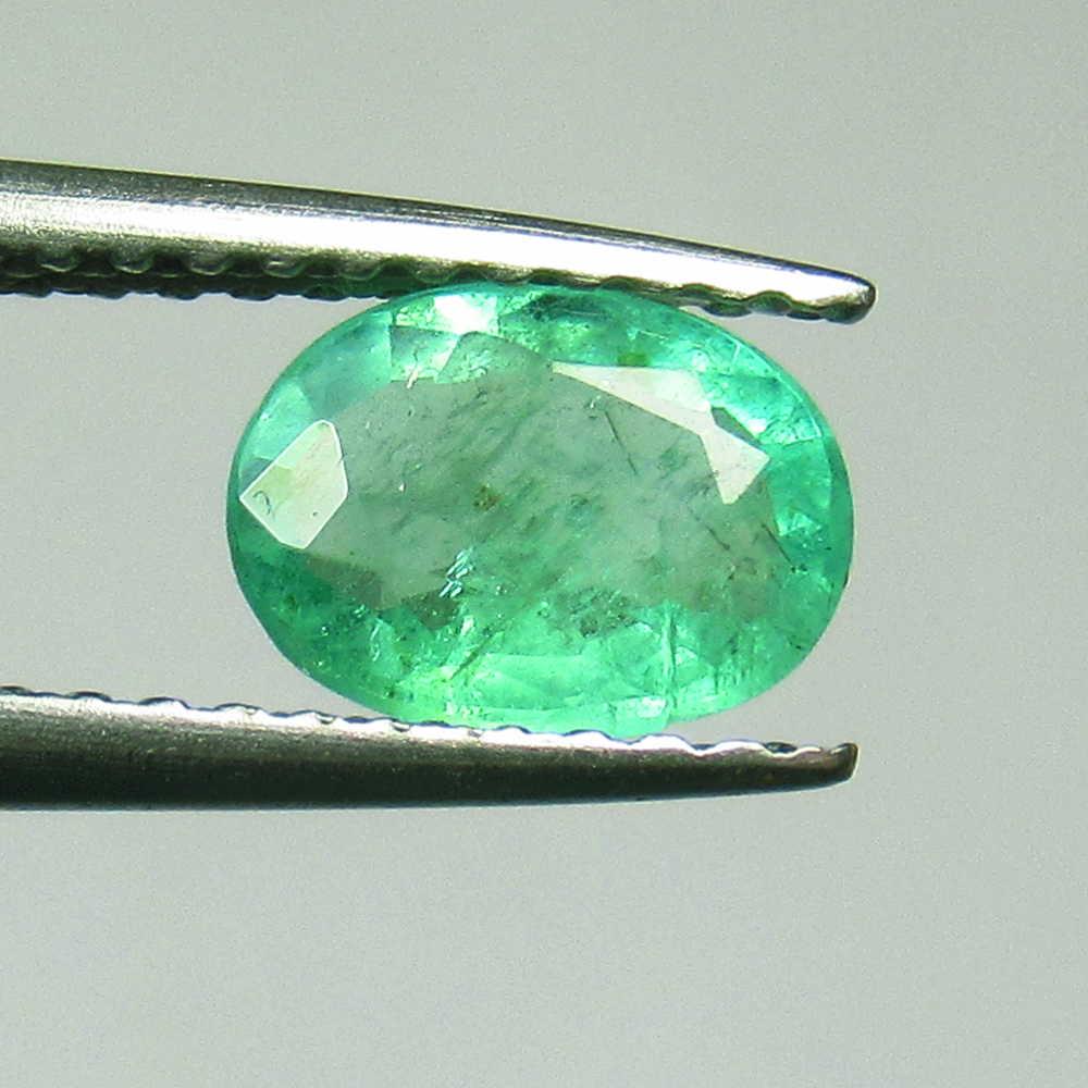 0.82 Ct Genuine Zambian Emerald Oval Cut (1 of 2)
