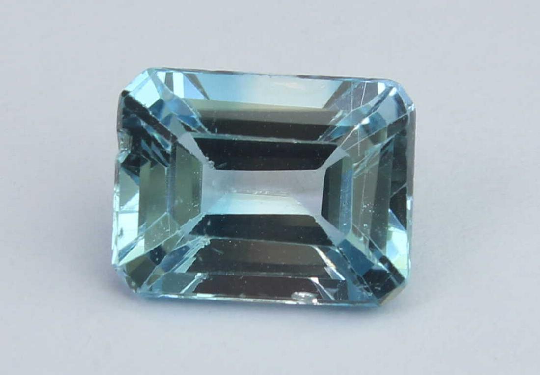 2.66 Ct Natural Blue Topaz (1 of 5)