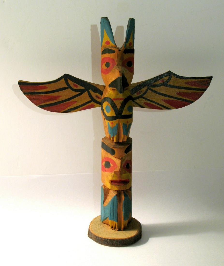 Vintage Tourist Trade Totem Pole. (1 of 4)