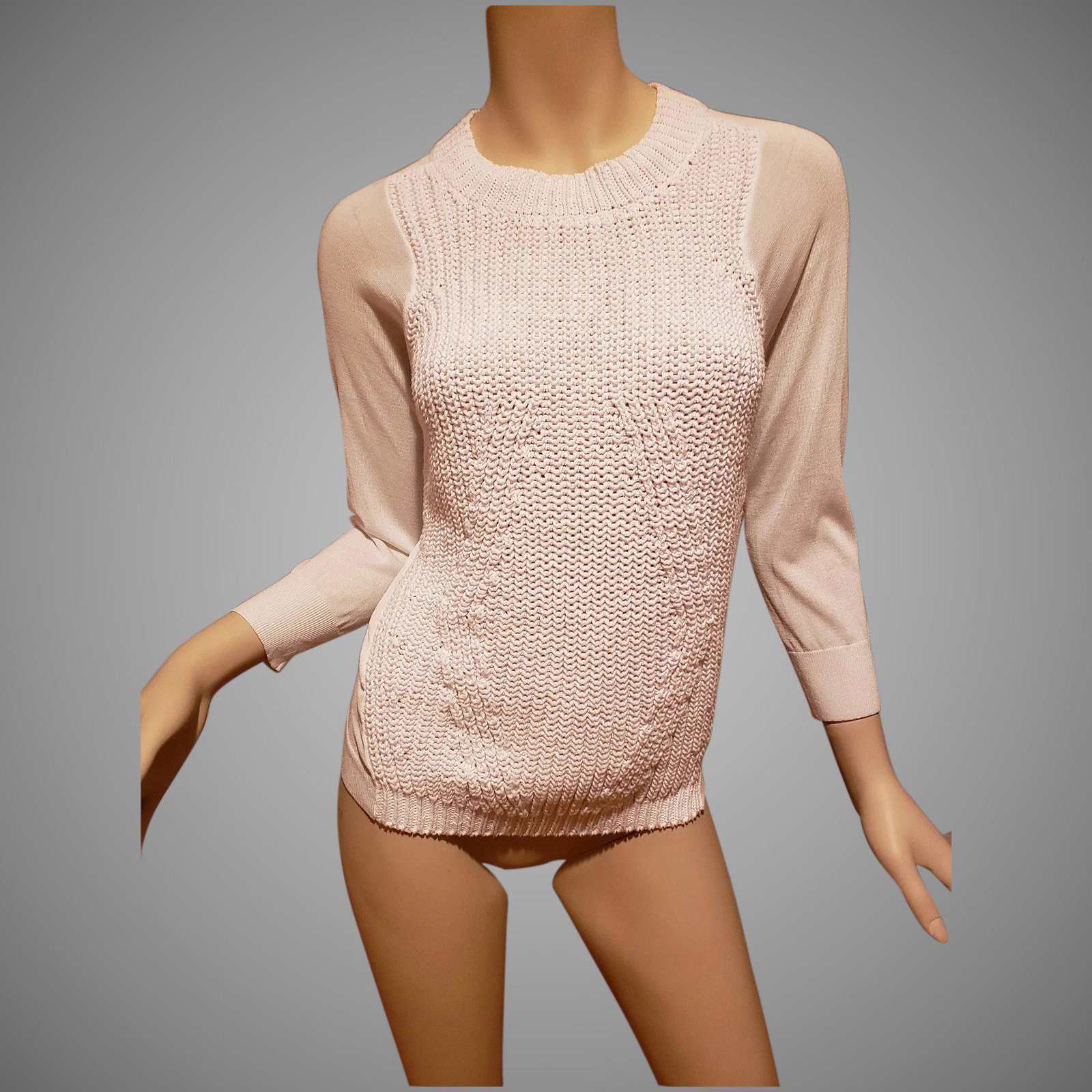 Karen Millen England knit silk/cotton winter white: Beautiful Tricot Sweater silk/cotton combo by Karen Miller in very good vintage conditionThis vintage item is pre-owned and pre-loved. We disclose major defects, but you can expect it to show normal w
