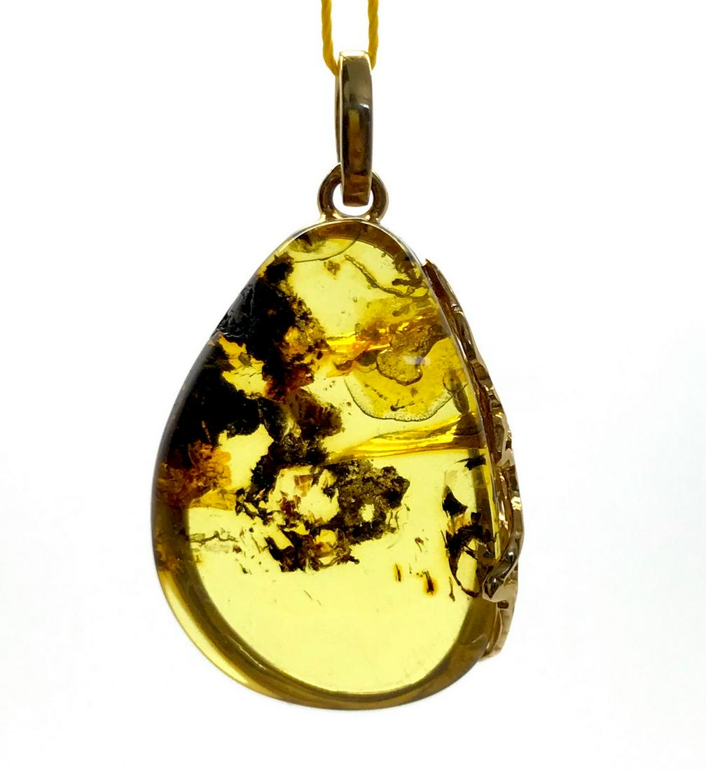 Unique and Outstanding Amber Pendant shaped like a Drop (1 of 9)