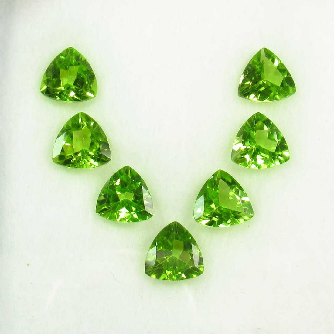 7.62 Ct Genuine 7 Pakistan Peridot Trillion Necklace (1 of 3)