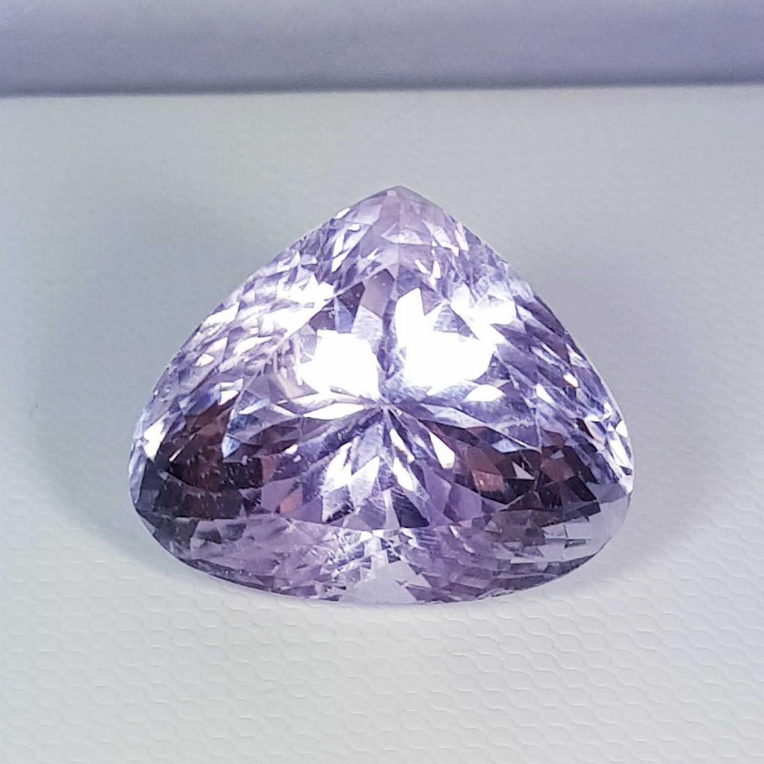 30.35 ct Natural Pink Kunzite (1 of 6)