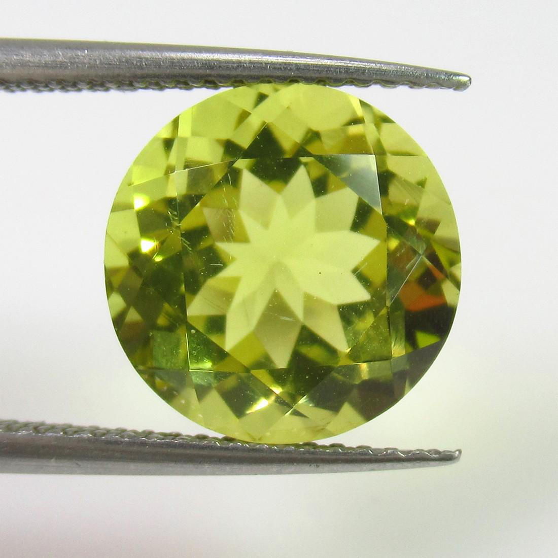 5.38 Ct Genuine Lemon Quartz Round Cut: No Reserve! Title: 5.38 Ct Genuine Lemon Quartz Round Cut Stone Clarity: VVS Gemstones: Natuarl Lemon Quartz Carat Weights: 5.38 Size/Dimensions: 11.10 x 11.10 x 8.00 mm Additional Information: Top Qu