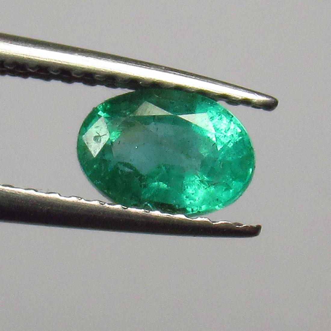 0.75 Ct Genuine Zambian Emerald Oval Cut (1 of 2)