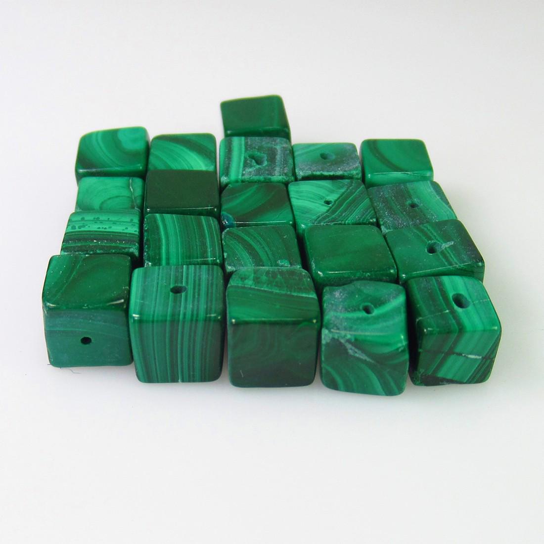 62.76 Ct Genuine 21 Green Malachite Drilled Square: No Reserve! Title: 62.76 Ct Genuine 21 Green Malachite Drilled Square Beads Stone Clarity: Opaque Gemstones: Natural Malachite Beads Carat Weights: 62.76 Size/Dimensions: 5.2x5.2 - 5.7x5.9 mm / 21 PC'