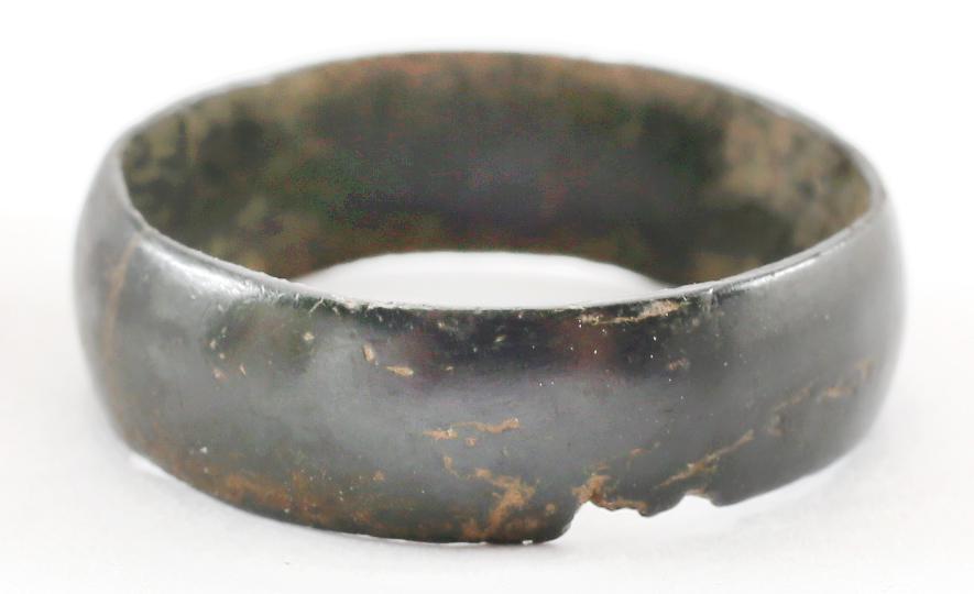 VIKING WEDDING RING, 850-1050 AD SIZE 8 ¾: No Reserve! S8 3/4. Bronze originally gilt, size 8 3/4. Broad rounded section, 6.3mm width. Originally gilt, this ring now has a very fine dark mottled patina. Gift boxed with certificate of authe