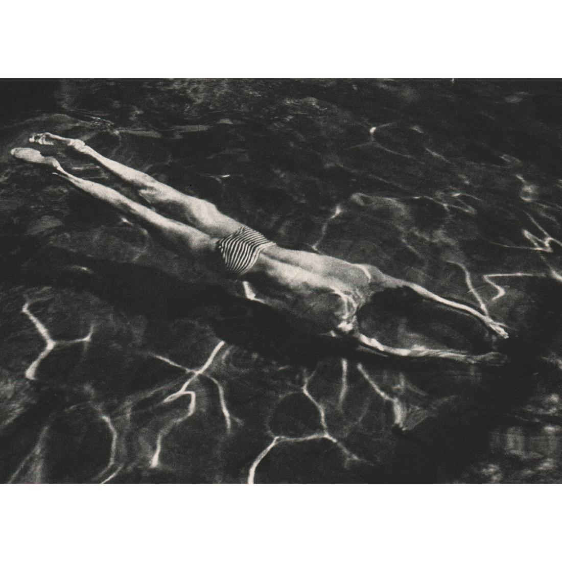 ANDRE KERTESZ - Underwater Swimmer, 1917: Artist: ANDRE KERTESZ Print Title: Underwater Swimmer, 1917 Medium: Sheet-Fed Gravure Printing date: 1970's Printed in Spain Image size approx. 4.75 x 6.5 inches Andre Kertesz (1894-1985) born Kertesz