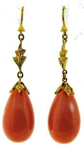 CHIC Cathy Waterman 22k Yellow Gold, Mediterranean: DK Cathy Waterman 22k Yellow Gold, Diamond & Mediterranean Coral Earrings! This wonderful necklace is one of a kind! The weight is 13.9 grams. There are 0.20 points of diamonds. They are round