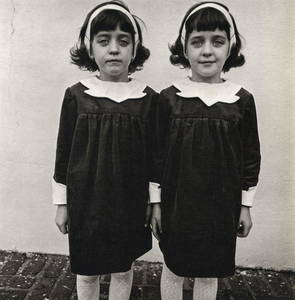 DIANE ARBUS - Identical Twins, Roselle, NJ, 1967