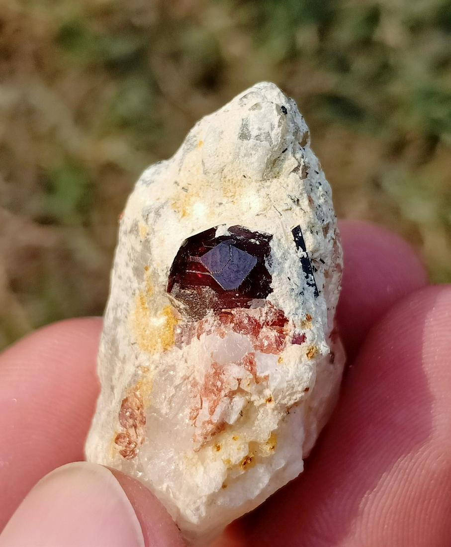 15 Gram Amazing Natural Garnet Specimen: Title: 15 Gram Amazing Natural Garnet Specimen Treatment: Natural Gemstone: Garnet Weight: 15 Gram Size/Dimensions: 34x20x16 mm Origin: Pakistan Reserve: $5.00 Shipping: Domestic: Flat-rate of $15.00