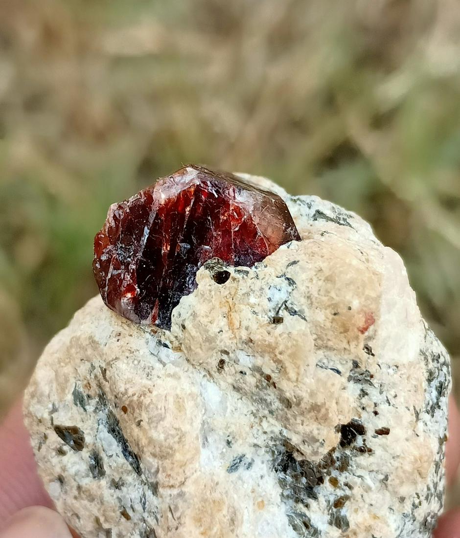 17 Gram Gorgeous Natural Zircon Specimen: Title: 17 Gram Gorgeous Natural Zircon Specimen Treatment: Natural Gemstone: Zircon Weight: 19 Gram Size/Dimensions: 35x23x15 mm Origin: Pakistan Reserve: $10.00 Shipping: Domestic: Flat-rate of $15.0