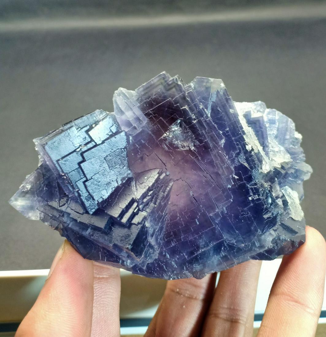 409 Gram Amazing Natural Fluorite Specimen: Title: 409 Gram Amazing Natural Fluorite Specimen Treatment: Natural Gemstone: Fluorite Weight: 409 Gram Size/Dimensions: 99x62x50 mm Origin: Pakistan Reserve: $30.00 Shipping: Domestic: Flat-rate of
