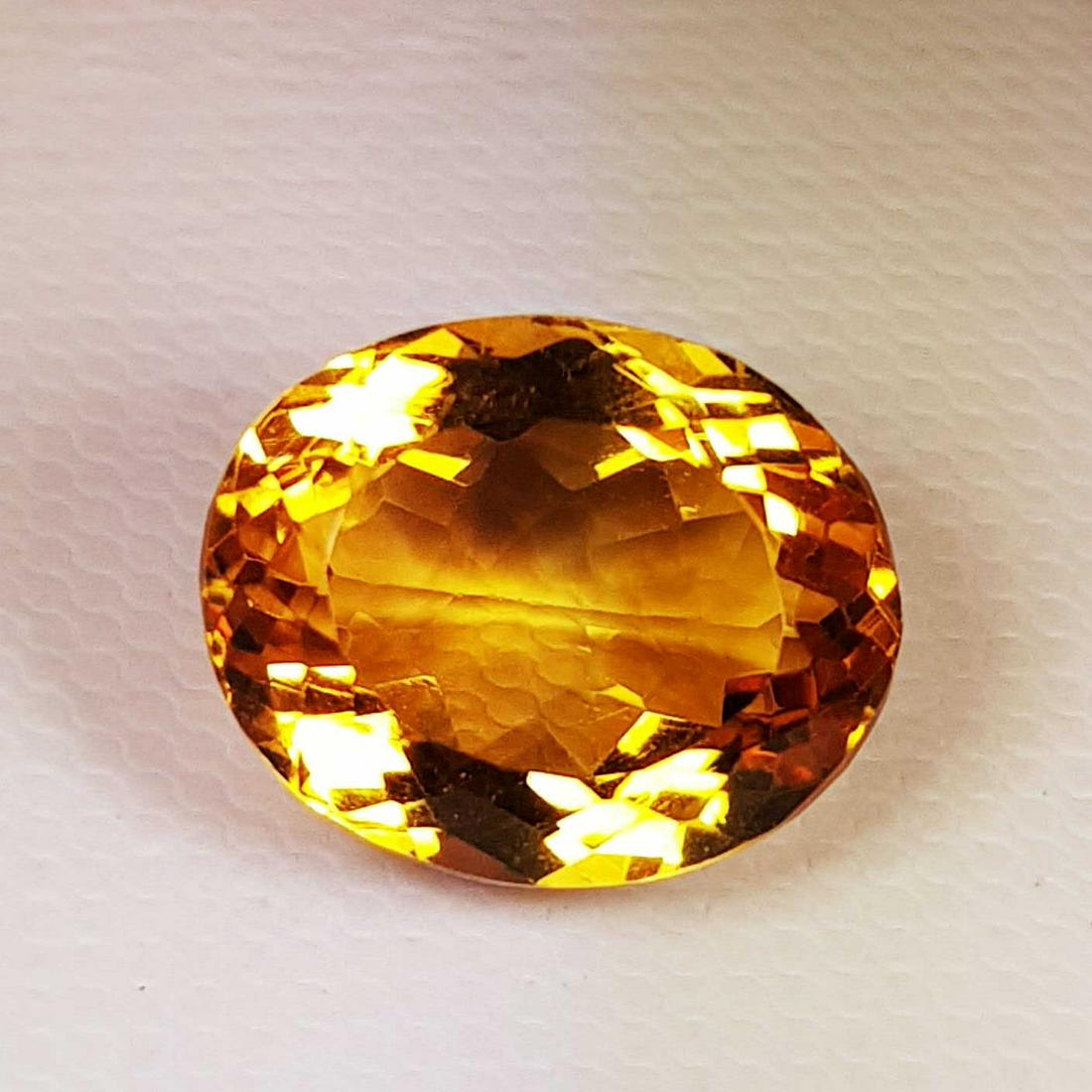 Natural Citrine Oval Cut 9.71 ct: No Reserve! Title: Natural Citrine Oval Cut 9.71 ct Color/Clarity: IF - VVS Loosegemstone Carat Weights: 9.71 Size/Dimensions: 14.20 x 11.60 x 9.00 Oval - Madeira Shipping: Worldwide: Flat-rate of $10