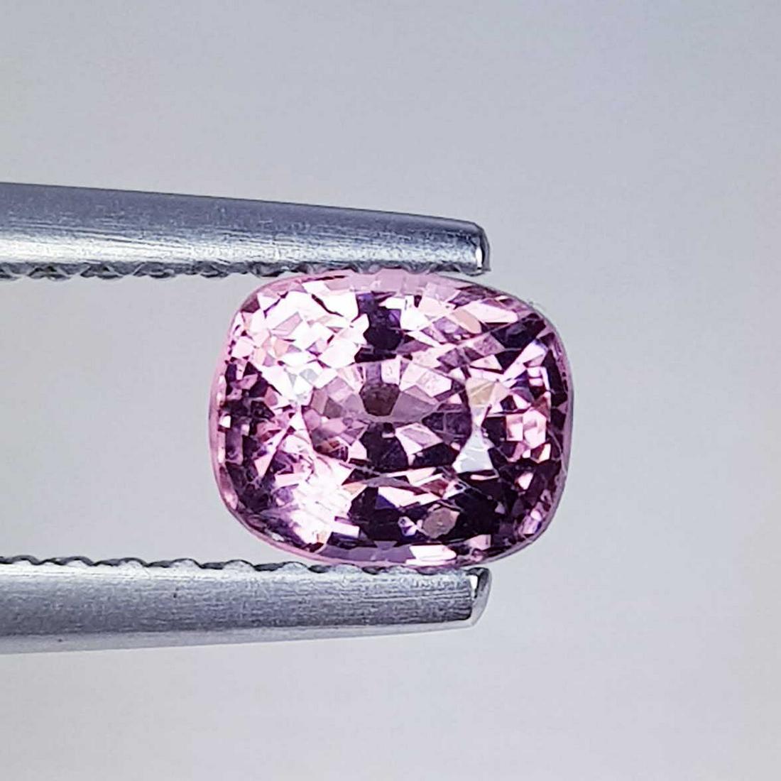 Natural Spinel Cushion Cut 0.93 ct: No Reserve! Title: Natural Spinel Cushion Cut 0.93 ct Color/Clarity: VS Loosegemstone Carat Weights: 0.93 Size/Dimensions: 5.90 x 4.90 x 4.10 Rectangular Cushion - Burma Shipping: Worldwide: Flat-rate