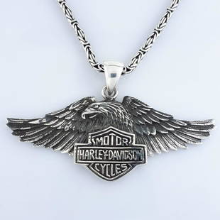 925 Sterling Silver - Necklace & Pendant Set: Necklace & Pendant Set Gender : Men/Women Material : 925 Sterling Silver Total Weight : 2,26ozt. / 70,22gr Necklace Weight :1,21ozt. / 37,69gr Length :23,6inch / 60cm Pendant Weight :1,05ozt./
